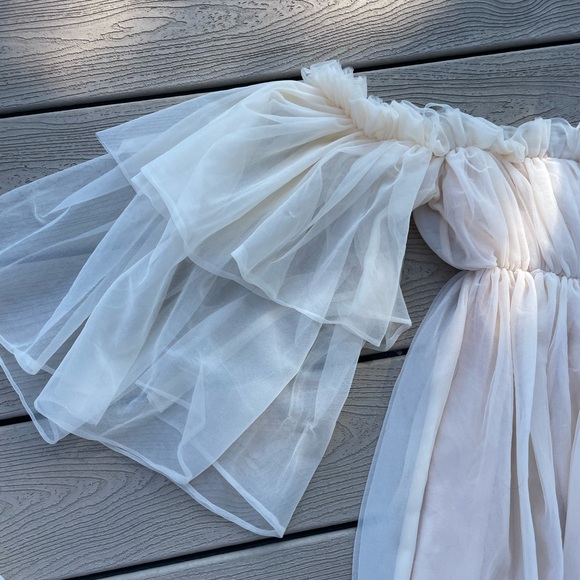 Peach flowy mesh babydoll dress with ruffles - Picture 4 of 9